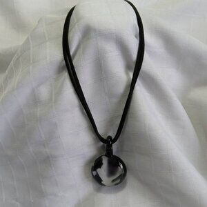 Let's pay tribute to this pendant work with a bunch of hashtags in the comments.